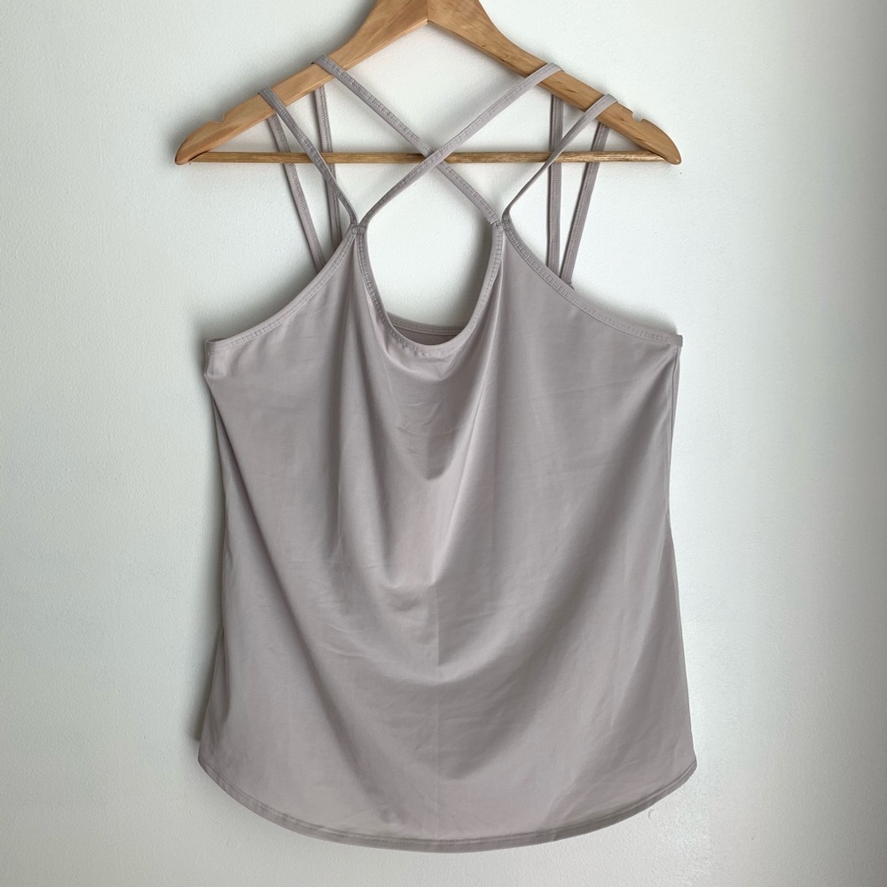 Fabletics Rylie Tank - Picture 3 of 7